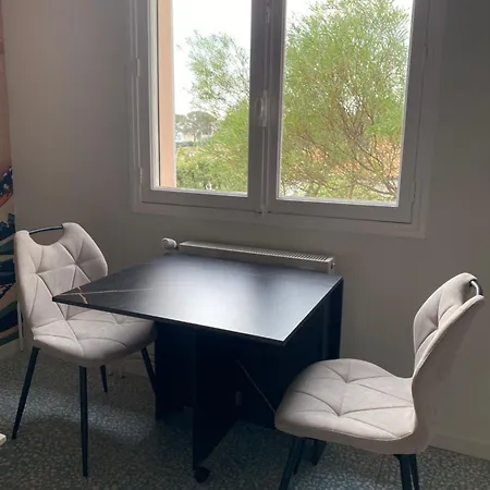 Petit Baigneur - Sea View, 150 M Apartment